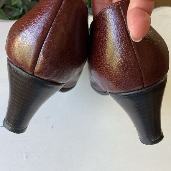 Brown Leather Croc Embossed Slip On Pumps Size 9 - Picture 9 of 14